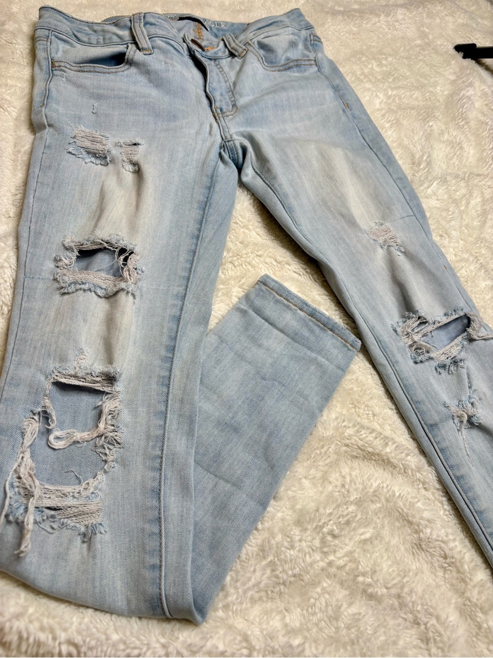 American Eagle Outfitters Light Blue Distressed Jeggings